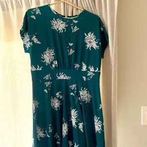 Midi a-line vintage look green dress